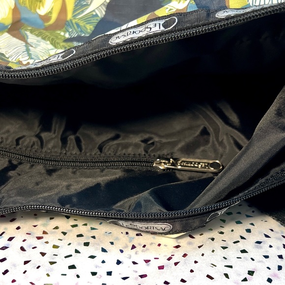 LeSportsac Jungle Animal HUGE Cross-Body Hobo Bag - Picture 11 of 14